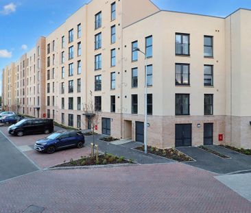 2 bedroom flat to rent - Photo 2