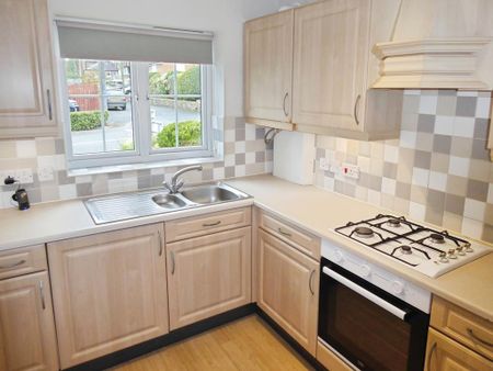 2 bedroom flat to rent - Photo 4