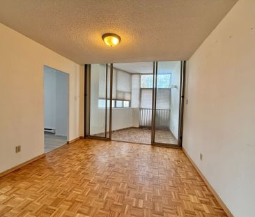 For Lease - 2760 Carousel Crescent Unit# 102, Blossom Park - Airpor... - Photo 1