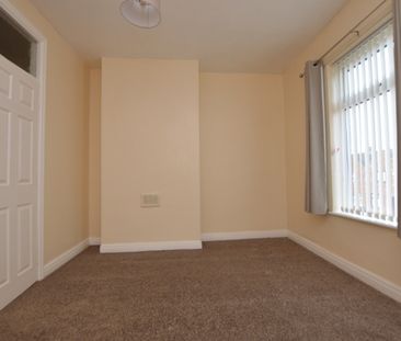 2 Bedroom Terraced House - Photo 4