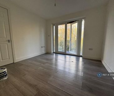 4 bedroom flat to rent - Photo 6