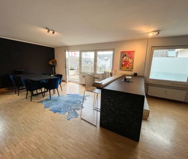 Charmante 2-Zimmer-Wohnung mit Balkon im Zentrum von Siegburg - Foto 2