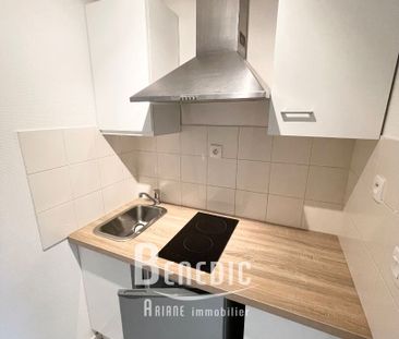 Location Appartement 1 pièce 34m² - Photo 2