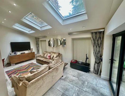 Garner Close, Altrincham - Photo 1