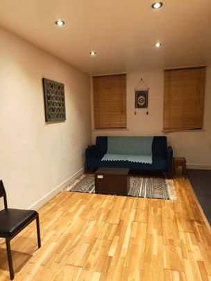 1 Bed Flat, Oldham St, M4 - Photo 1
