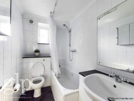 1 bedroom property to rent in London - Photo 5