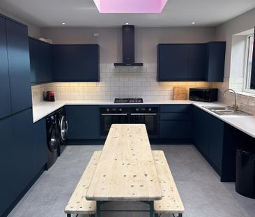 6 bedroom end of terrace house to rent - Photo 5