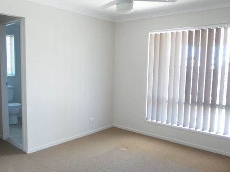 WESTDALE – Modern in New Estate! - Photo 2