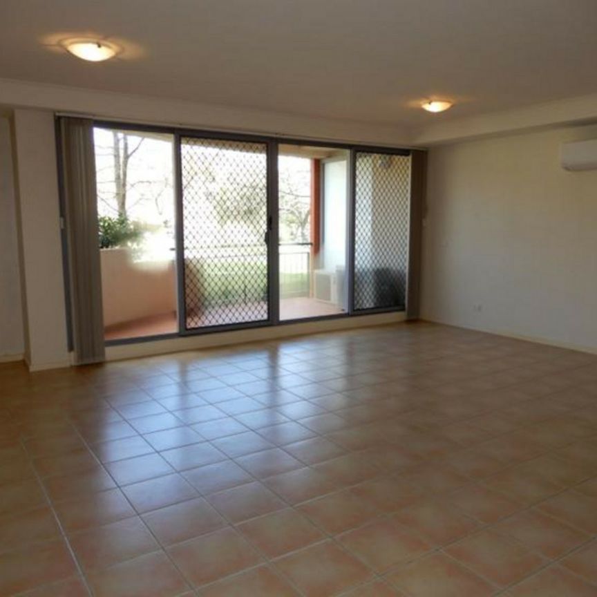212/107 Canberra Avenue, Griffith ACT, Belconnen - Photo 1