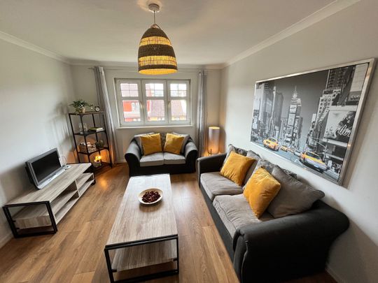 2 Bed Flat, Springfield Lane, EH6 - Photo 1