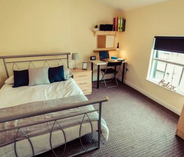 6 Bedroom House - Photo 5