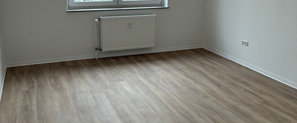 Großzügige Wohnung mit 2 Balkonen - 25335 Elmshorn - Photo 1