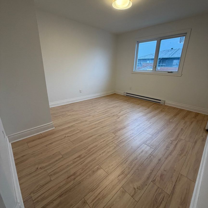 Rue De Gaulle, J4T 1M7, Longueuil - Photo 1