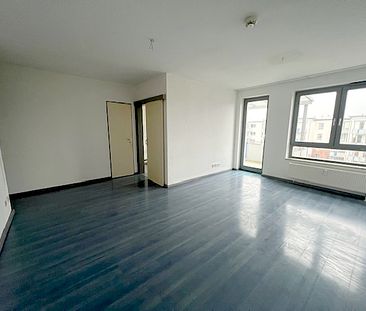 Helle 3-Zimmer-Wohnung mit großem sonnigem Balkon in zentrumsnaher Lage - Photo 4