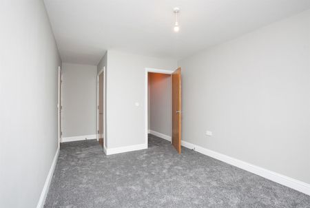 Apt 16 Grafton Court, 85 Kings Road, - Photo 5