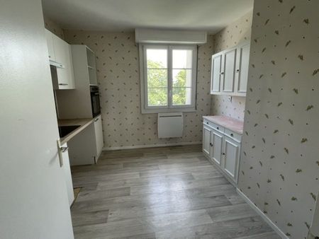 SPACIEUX T3 AVEC ASCENSEUR CAVE ET PARKING SOUS TERRAIN - Photo 3