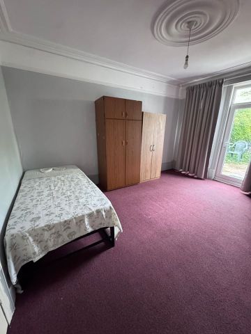 Room in a Shared House, Cranwich Road, N16 - Photo 3