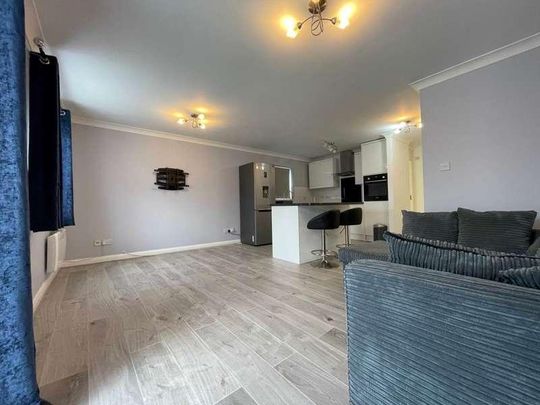 Varsity Drive, Twickenham, TW1 - Photo 1