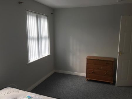 59 Lisburn Ave, Belfast, BT9 7FL - Photo 3
