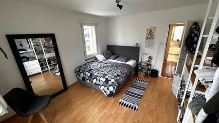 2½ Zimmer-Wohnung in Zürich - Kreis 12 Schwamendingen, möbliert, auf Zeit - Photo 4