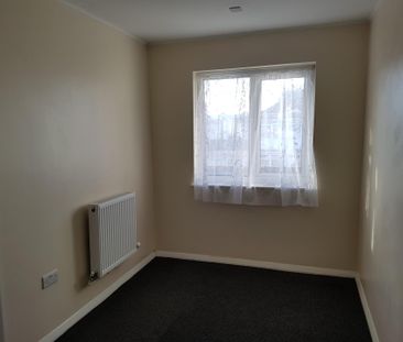 63 Northway, Scarborough - Photo 2