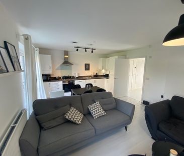 Rhodfa Crughywel, St. Mellons, CARDIFF - Photo 1