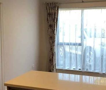 Botany Downs, quiet street, convenient location. - Photo 4