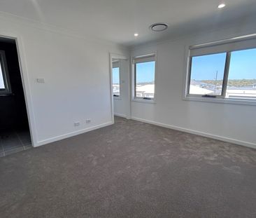 Perfect Family Home in Bingara Gorge - Photo 5