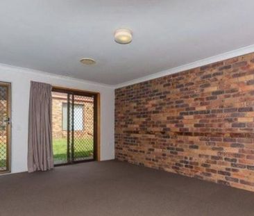 Lowset Neat & Tidy Brick Unit - Currently Under Application- No Further Inspections - Photo 3