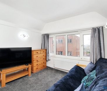 Commercial Road, Poole - Photo 2