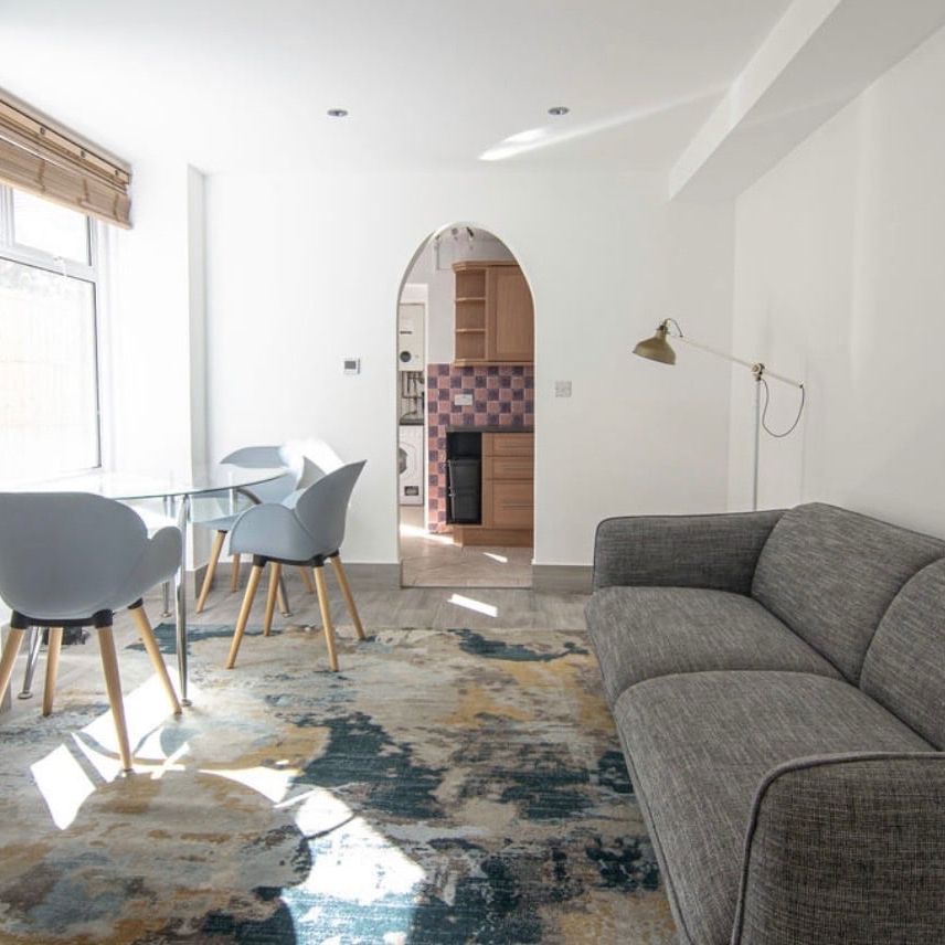 2 Bed Flat, Glengall Road, NW6 - Photo 1