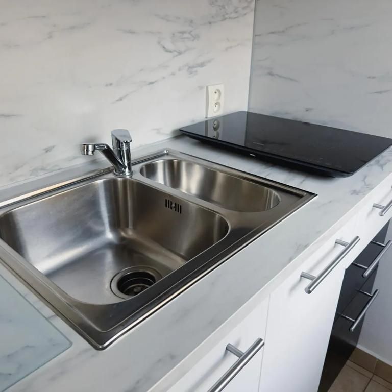 Pronájem bytu 1+kk 25 m2 - Фото 1