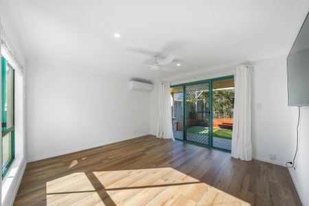 34 Kingarry Circuit, Merrimac QLD 4226 - House For Rent | Domain - Photo 2