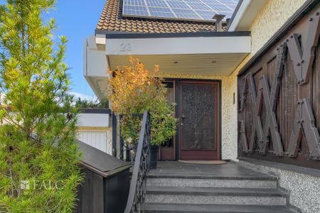 Exklusive Erdgeschoßwohnung im gehobenen Zweifamilienhaus! - Photo 2