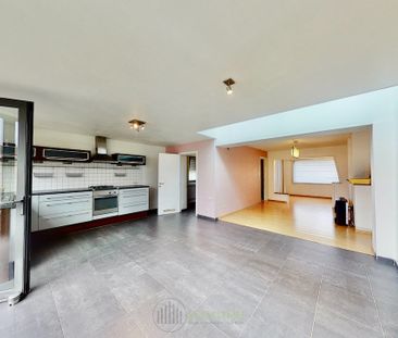 Halfopen woning te huur in Lauwe met tuin - Photo 5