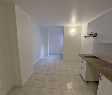 A LOUER STUDIO 17.57m² 92200 NEUILLY SUR SEINE - Photo 1