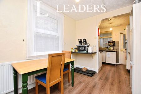 1 bedroom house to rent London Road, Bishop's Stortford, Hertfordshire, CM23 - Photo 3