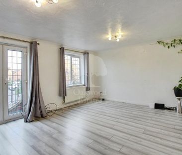 4 bedroom end of terrace house to rent - Photo 2