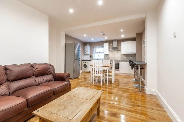 2 Bed Flat, Goodrich Road, SE22 - Photo 1