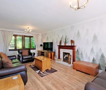19 Earlspark Crescent, AB15 9AY, Aberdeen - Photo 2