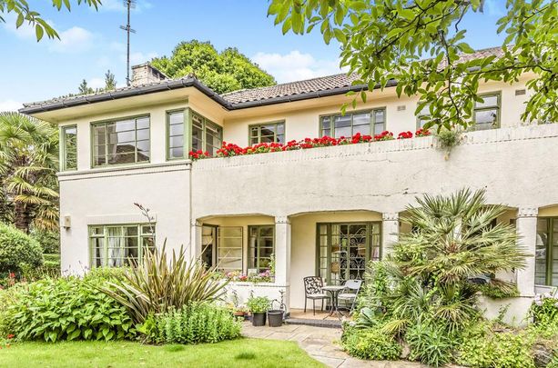 4 bedroom flat to rent - Photo 1