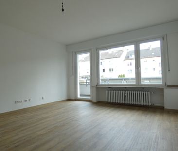 Dichterviertel: Erstbezug nach Sanierung! Helle 2-Zimmer-Whg. mit B... - Foto 1