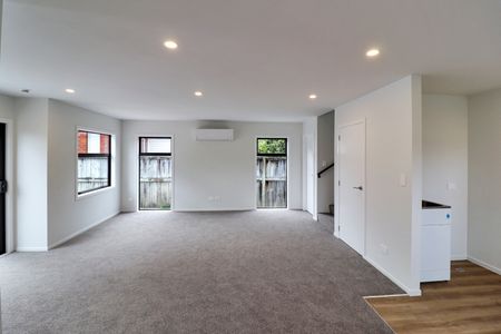 Townhouse Living - Photo 2