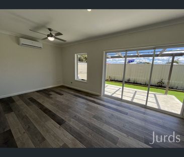 2/35 Evans Street, Cessnock, NSW 2325 - Photo 4
