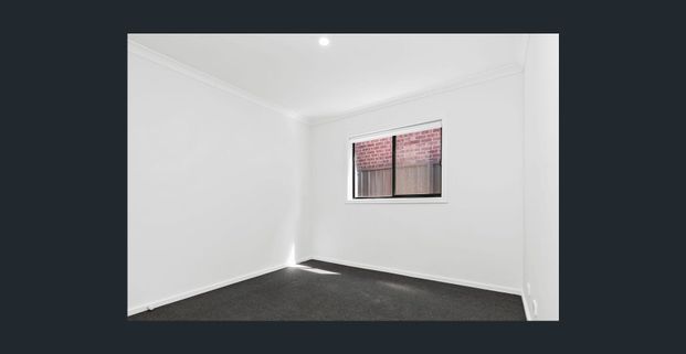 Luxurious 4-Bedroom Modern Home in Prestigious Truganina - Photo 1