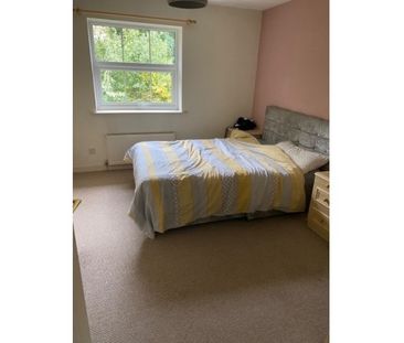 2 bed Town House, - Photo 5