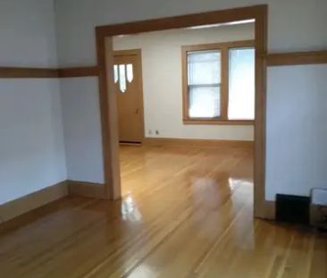 Gorgeous Walkerville Duplex for Rent (Upper Level, 2bed with Balcon... - Photo 1