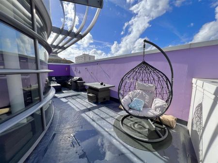 2 bedroom apartment to rent - Photo 2