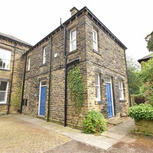 Cathedral Close, Wakefield - Photo 2