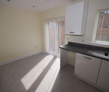 2 bedroom townhouse to rent - Photo 6